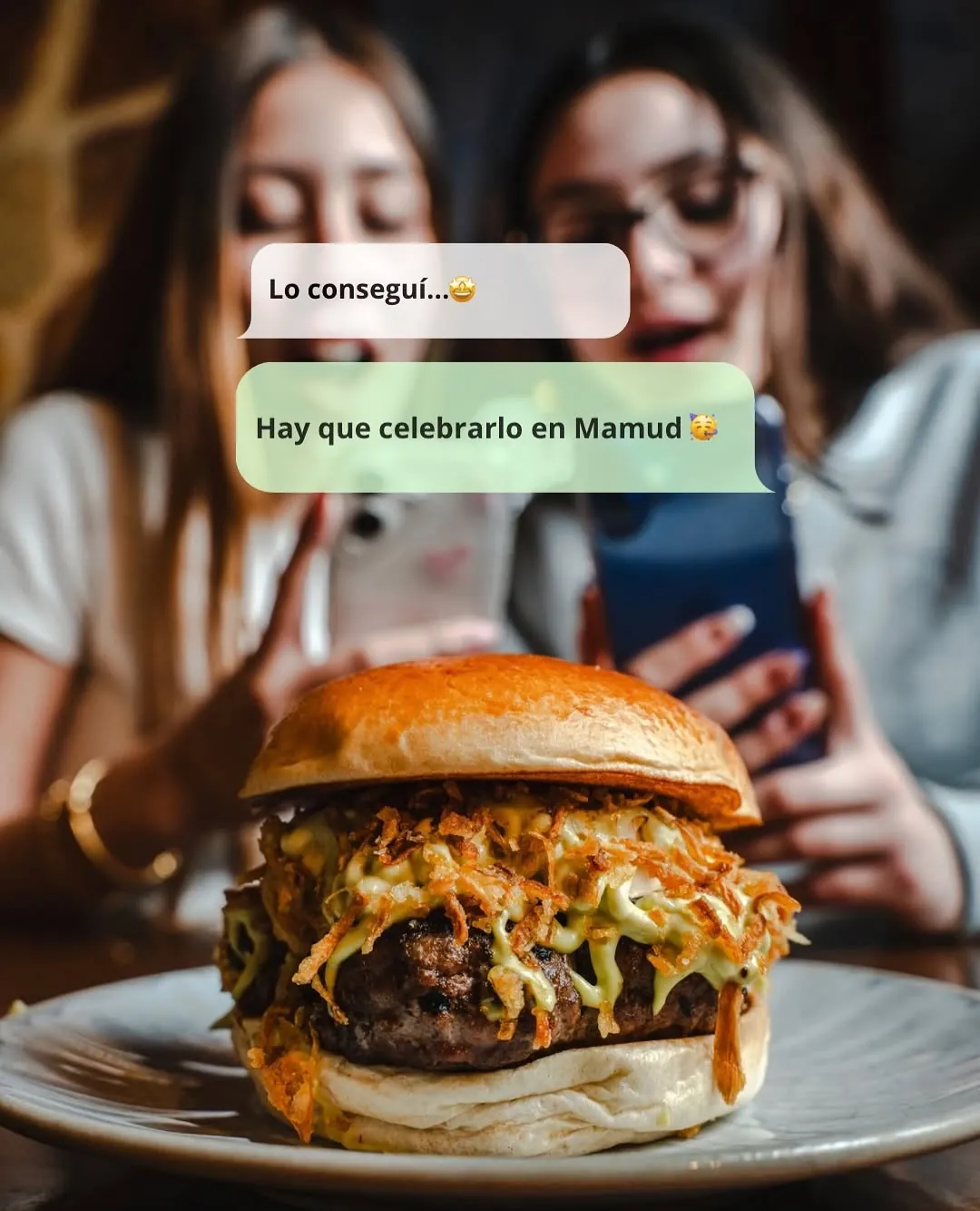 Chat: «Lo conseguí…» — «Hay que celebrarlo en Mamud»
